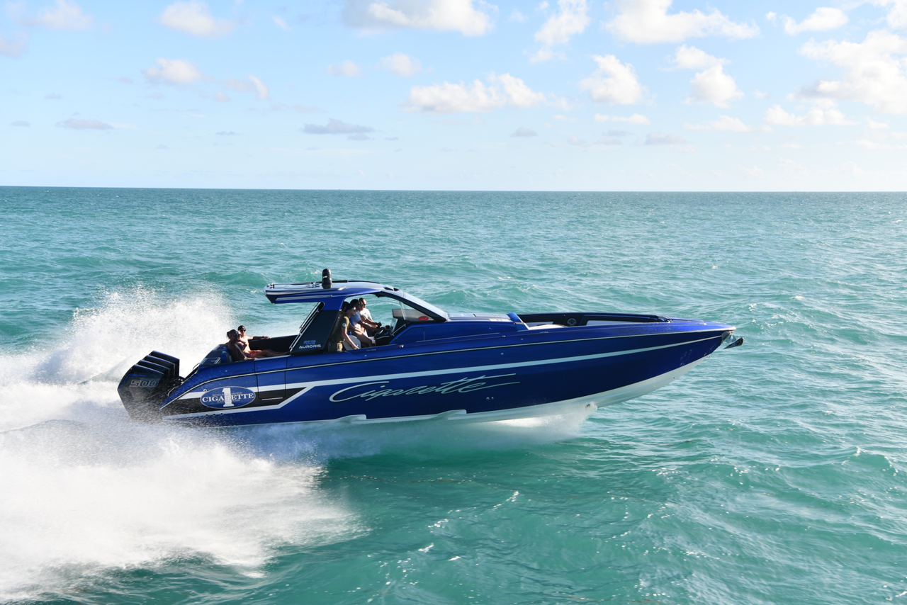 42 Auroris 642-25 Starboard Side Running Shot 1