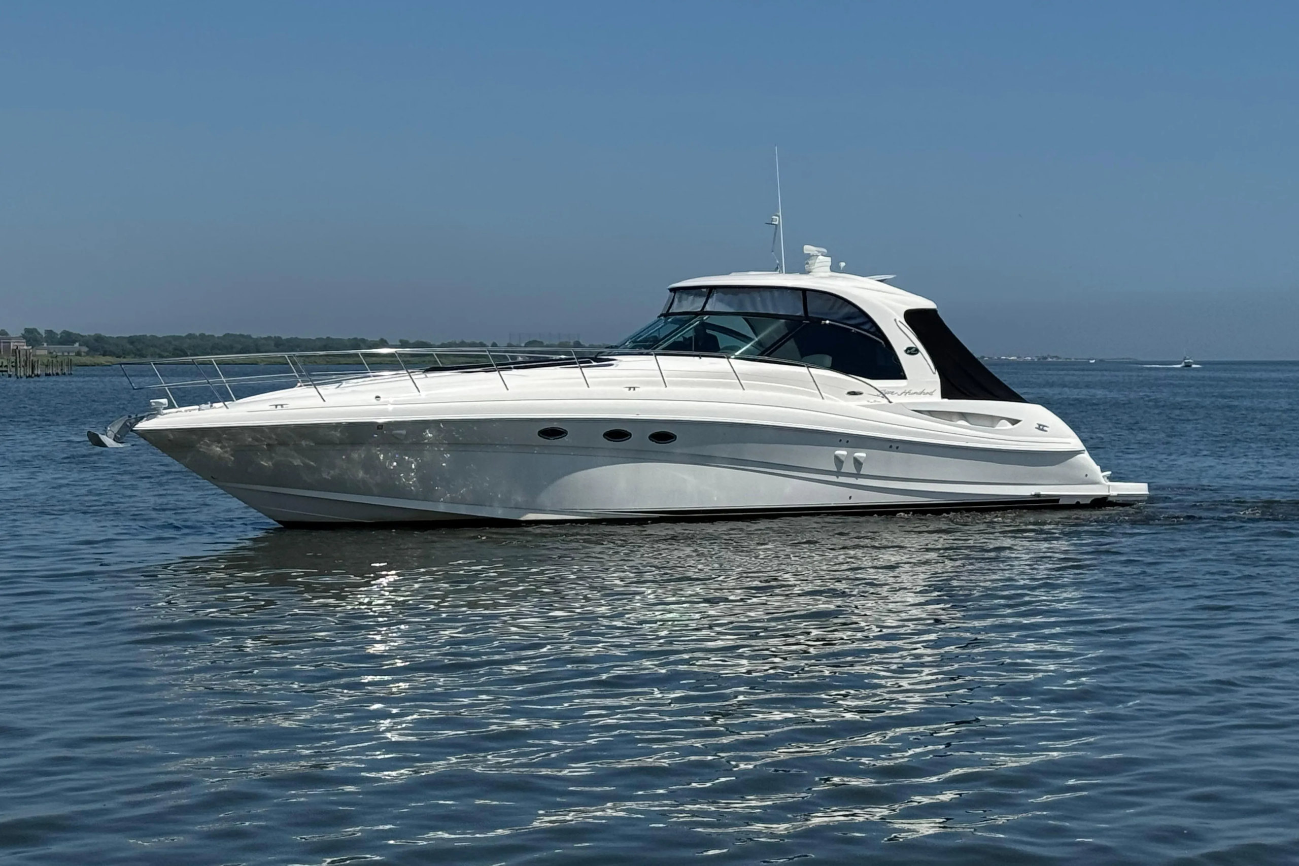 2003 Sea Ray 500 Sundancer Sold by Eric Perez | New Gen Yachts