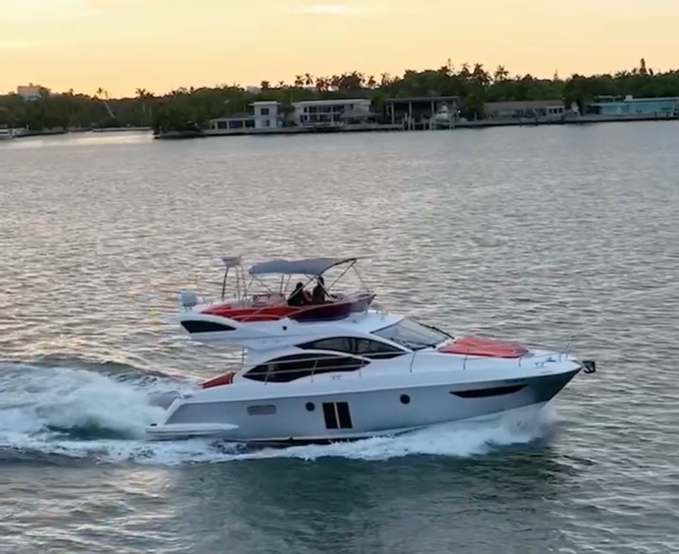 2011 Azimut FLY