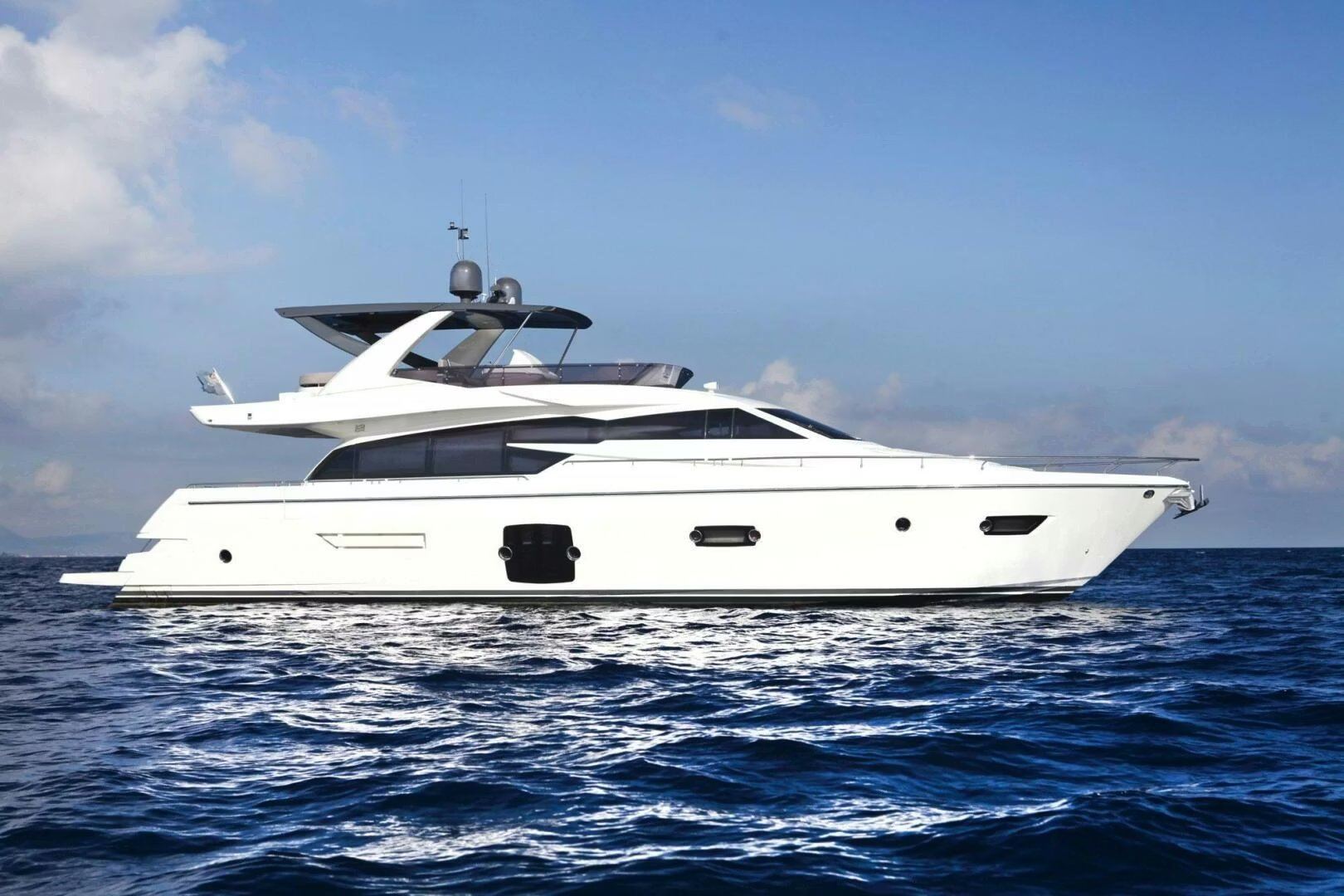 2016 Ferretti 750 motor yacht