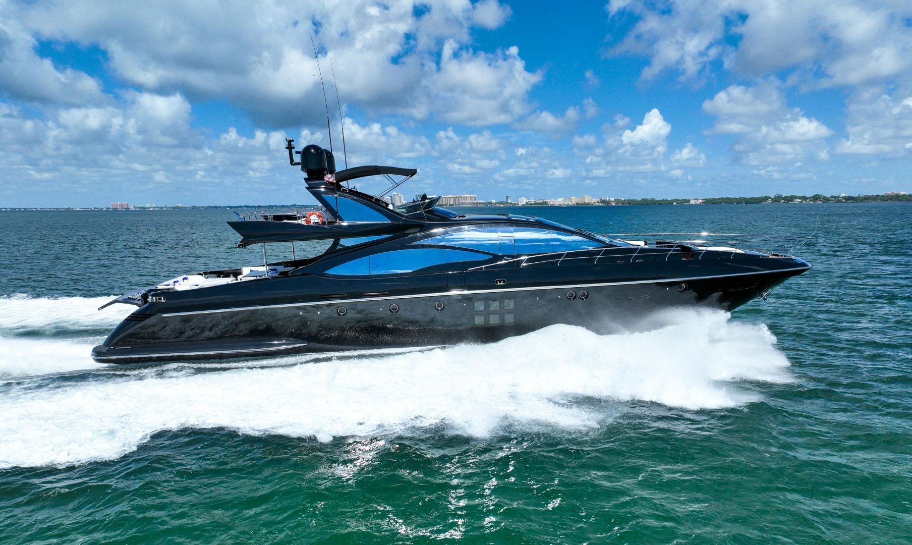 2008 Azimut 103S sport motor yacht in Miami, Florida
