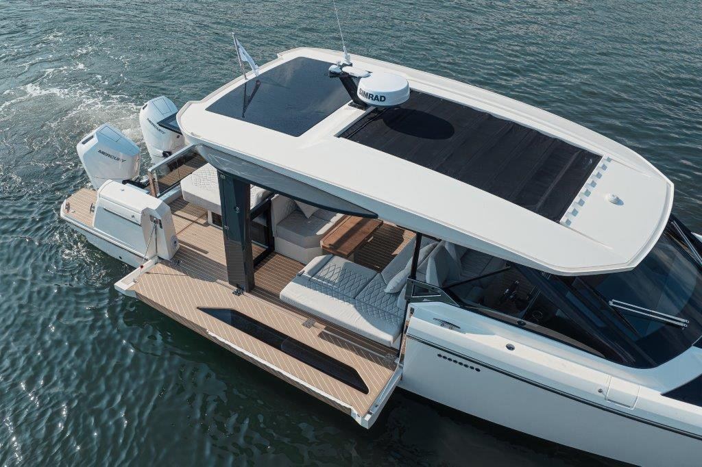 2026 Saxdor 400 GTC performance cruiser listed in Miami, Florida
